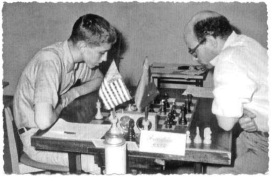 Иллюстрация к книге — Конец игры. Биография Роберта Фишера [i_012.jpg]