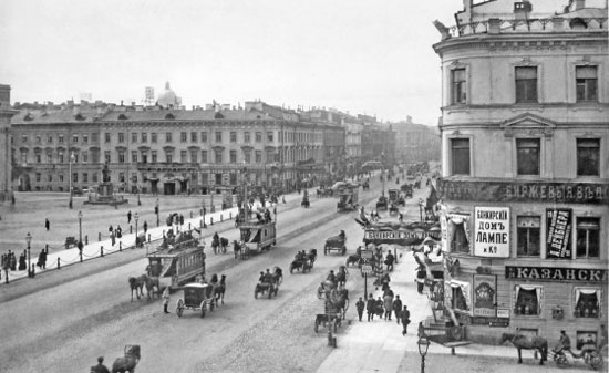 Иллюстрация к книге — Застигнутые революцией. Живые голоса очевидцев [i_001.jpg]