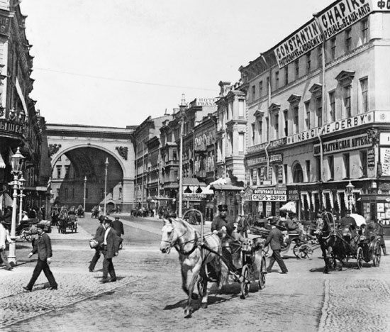 Иллюстрация к книге — Застигнутые революцией. Живые голоса очевидцев [i_002.jpg]