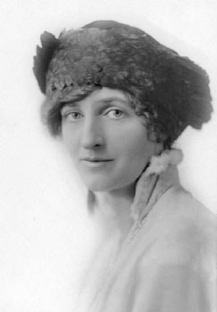 Иллюстрация к книге — Застигнутые революцией. Живые голоса очевидцев [i_027.jpg]