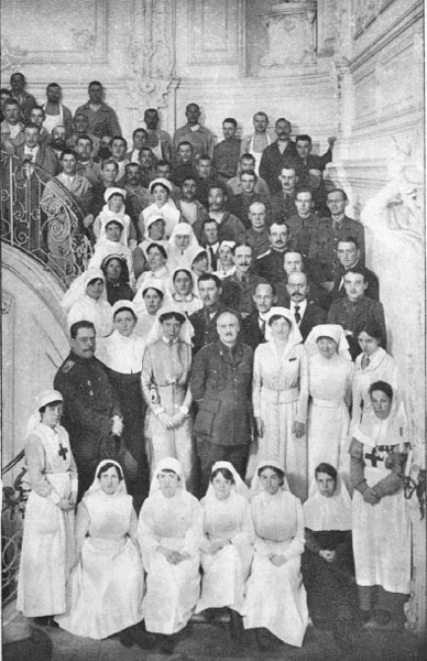 Иллюстрация к книге — Застигнутые революцией. Живые голоса очевидцев [i_028.jpg]