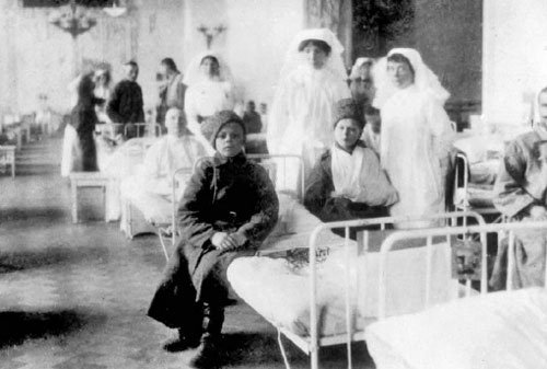 Иллюстрация к книге — Застигнутые революцией. Живые голоса очевидцев [i_032.jpg]