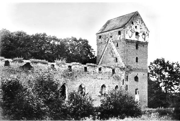 Иллюстрация к книге — Кёнигсберг-13, или Последняя тайна янтарной комнаты [i_006.jpg]