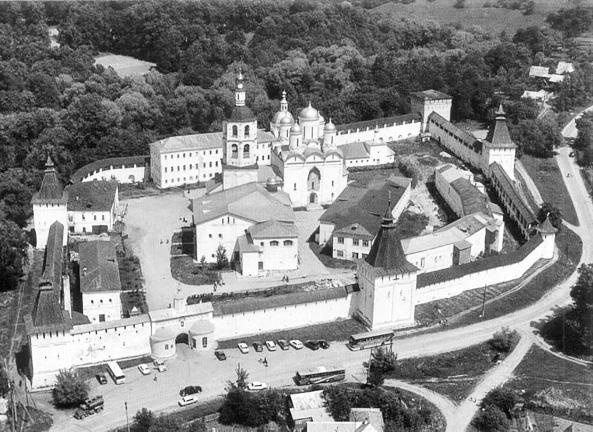 Иллюстрация к книге — Кёнигсберг-13, или Последняя тайна янтарной комнаты [i_012.jpg]