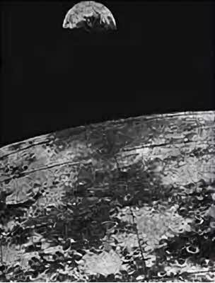 Иллюстрация к книге — Тайны Луны [i_005.jpg]