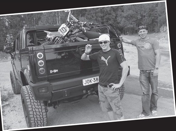 Иллюстрация к книге — Неизвестный Кими Райкконен [i_014.jpg]