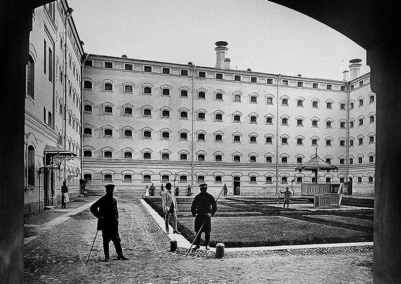 Иллюстрация к книге — Дело Бронникова [i_044.jpg]