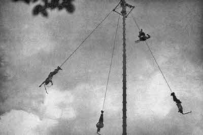 Иллюстрация к книге — День, когда явились боги [i_048.jpg]