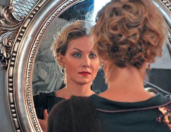 Иллюстрация к книге — Оттенки русского. Очерки отечественного кино [i_015.jpg]