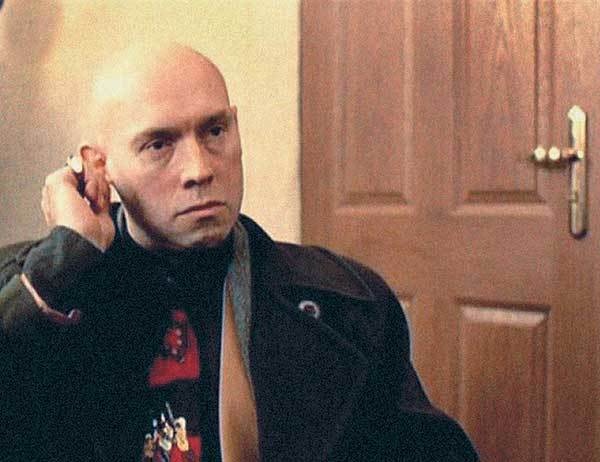 Иллюстрация к книге — Оттенки русского. Очерки отечественного кино [i_021.jpg]