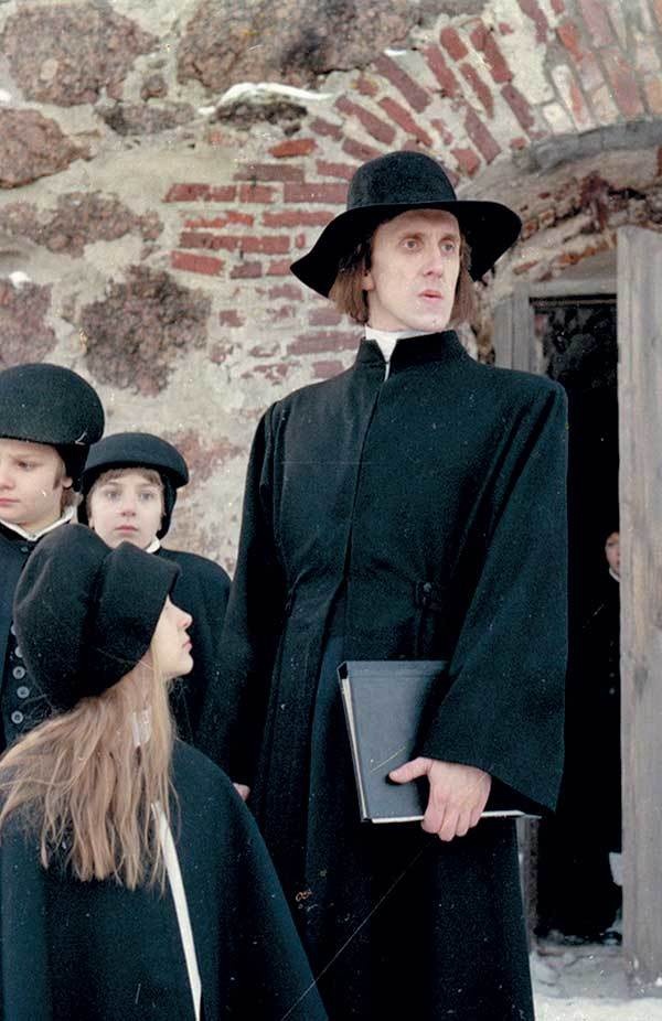 Иллюстрация к книге — Оттенки русского. Очерки отечественного кино [i_028.jpg]