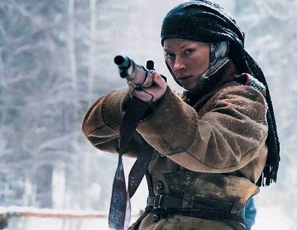 Иллюстрация к книге — Оттенки русского. Очерки отечественного кино [i_059.jpg]