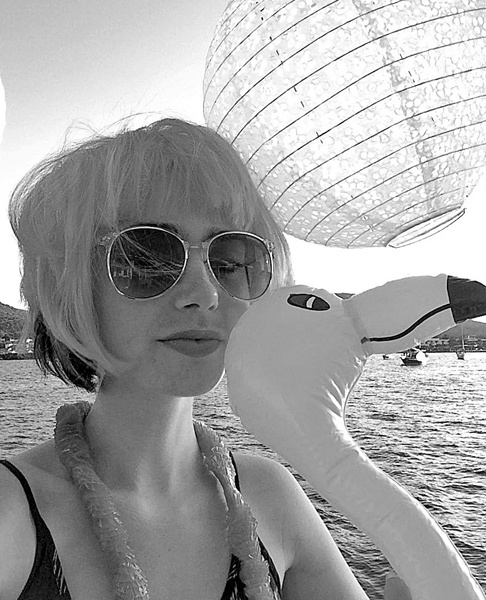 Иллюстрация к книге — Без фильтра. Ни стыда, ни сожалений, только я [i_017.jpg]