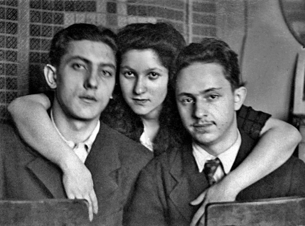 Иллюстрация к книге — Дом на Старой площади [i_023.jpg]