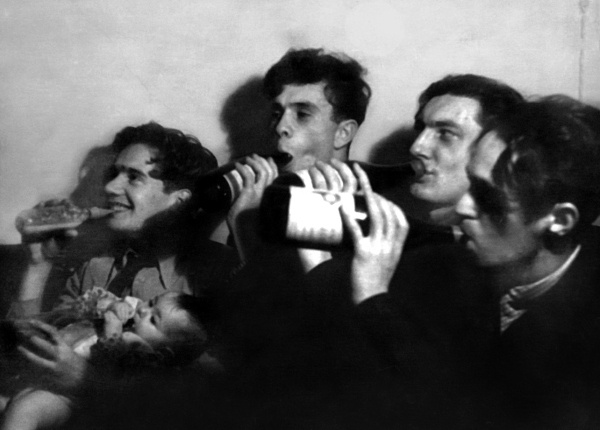 Иллюстрация к книге — Дом на Старой площади [i_024.jpg]