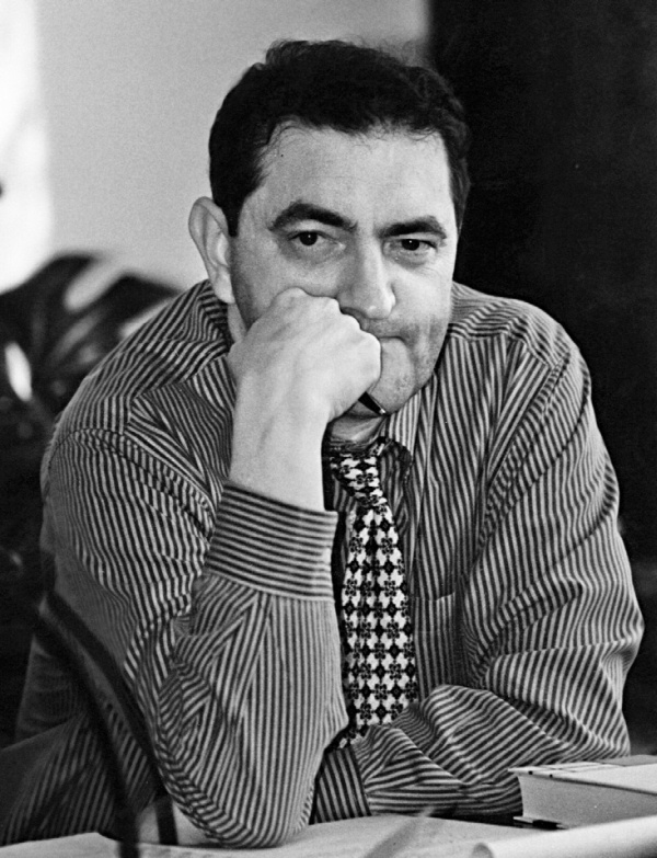 Иллюстрация к книге — Дом на Старой площади [i_042.jpg]