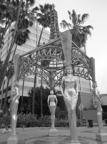 Иллюстрация к книге — Боги с небес [i_027.jpg]