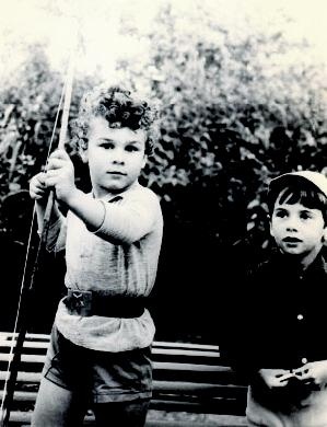 Иллюстрация к книге — Не только Евтушенко [_4.jpg]