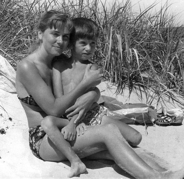 Иллюстрация к книге — Не только Евтушенко [_4_3.jpg]