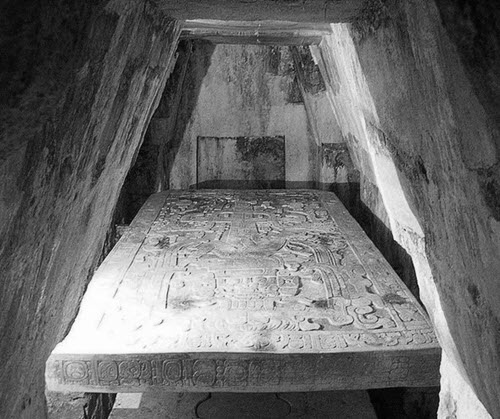 Иллюстрация к книге — Следы богов [i_074.jpg]