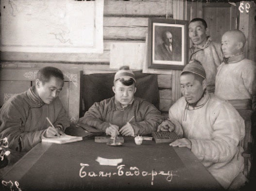 Иллюстрация к книге — Забытые союзники во Второй мировой войне [i_362.jpg]