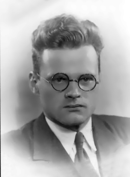 Иллюстрация к книге — Леонид Квасников. Разведчик эпохи атома и космоса [i_013.jpg]