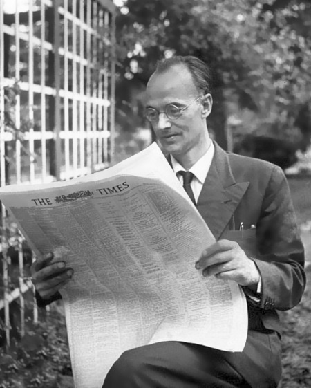 Иллюстрация к книге — Леонид Квасников. Разведчик эпохи атома и космоса [i_020.jpg]