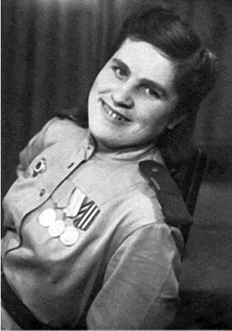 Иллюстрация к книге — Я защищал Ленинград [i_019.jpg]