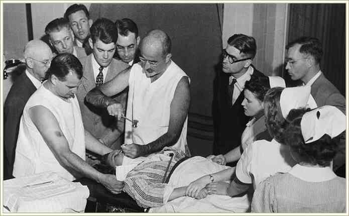 Иллюстрация к книге — История шарлатанства [i_100.jpg]