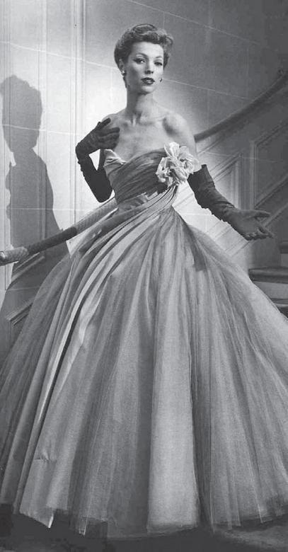 Иллюстрация к книге — Я – Кутюрье. Кристиан Диор и Я. [i_144.jpg]