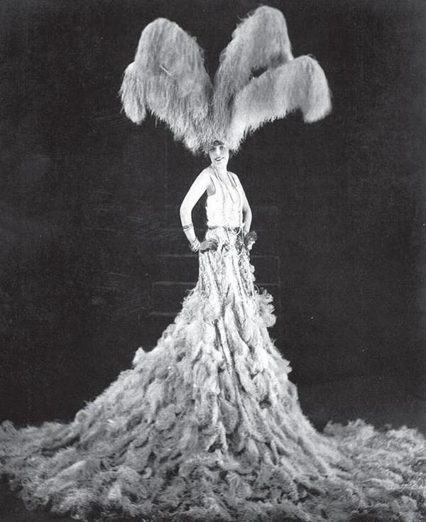 Иллюстрация к книге — Я – Кутюрье. Кристиан Диор и Я. [i_216.jpg]