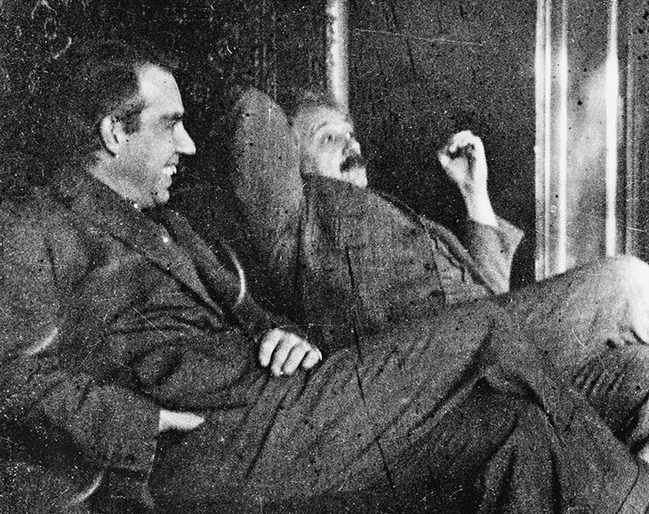 Иллюстрация к книге — Самая большая ошибка Эйнштейна [i_033.jpg]