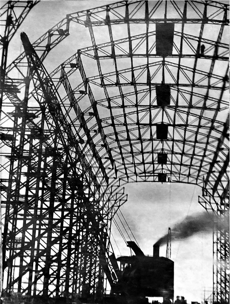 Иллюстрация к книге — Девятьсот часов неба. Неизвестная история дирижабля «СССР-В6» [i_031.jpg]