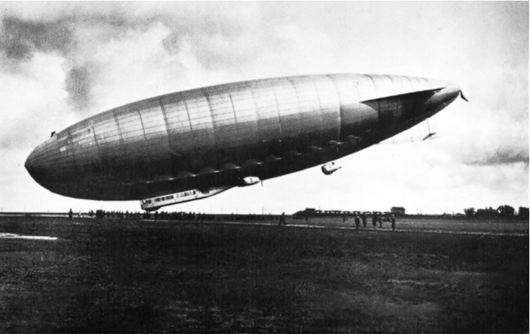 Иллюстрация к книге — Девятьсот часов неба. Неизвестная история дирижабля «СССР-В6» [i_052.jpg]