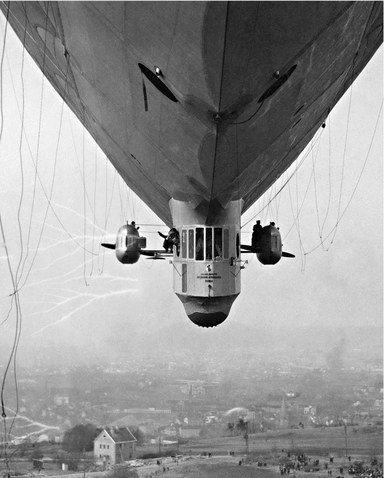 Иллюстрация к книге — Девятьсот часов неба. Неизвестная история дирижабля «СССР-В6» [i_065.jpg]