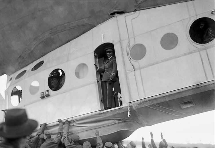 Иллюстрация к книге — Девятьсот часов неба. Неизвестная история дирижабля «СССР-В6» [i_080.jpg]