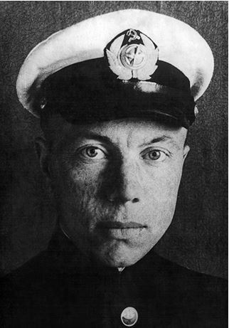 Иллюстрация к книге — Девятьсот часов неба. Неизвестная история дирижабля «СССР-В6» [i_159.jpg]