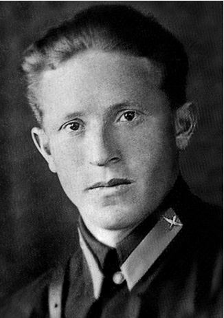 Иллюстрация к книге — Девятьсот часов неба. Неизвестная история дирижабля «СССР-В6» [i_172.jpg]