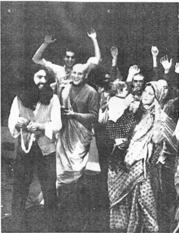 Иллюстрация к книге — Здесь восходит солнце [_5.jpg]