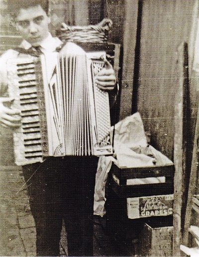 Иллюстрация к книге — Железный человек - Моё путешествие сквозь Рай и Ад вместе с Блэк Саббат [_29851_original.jpg]