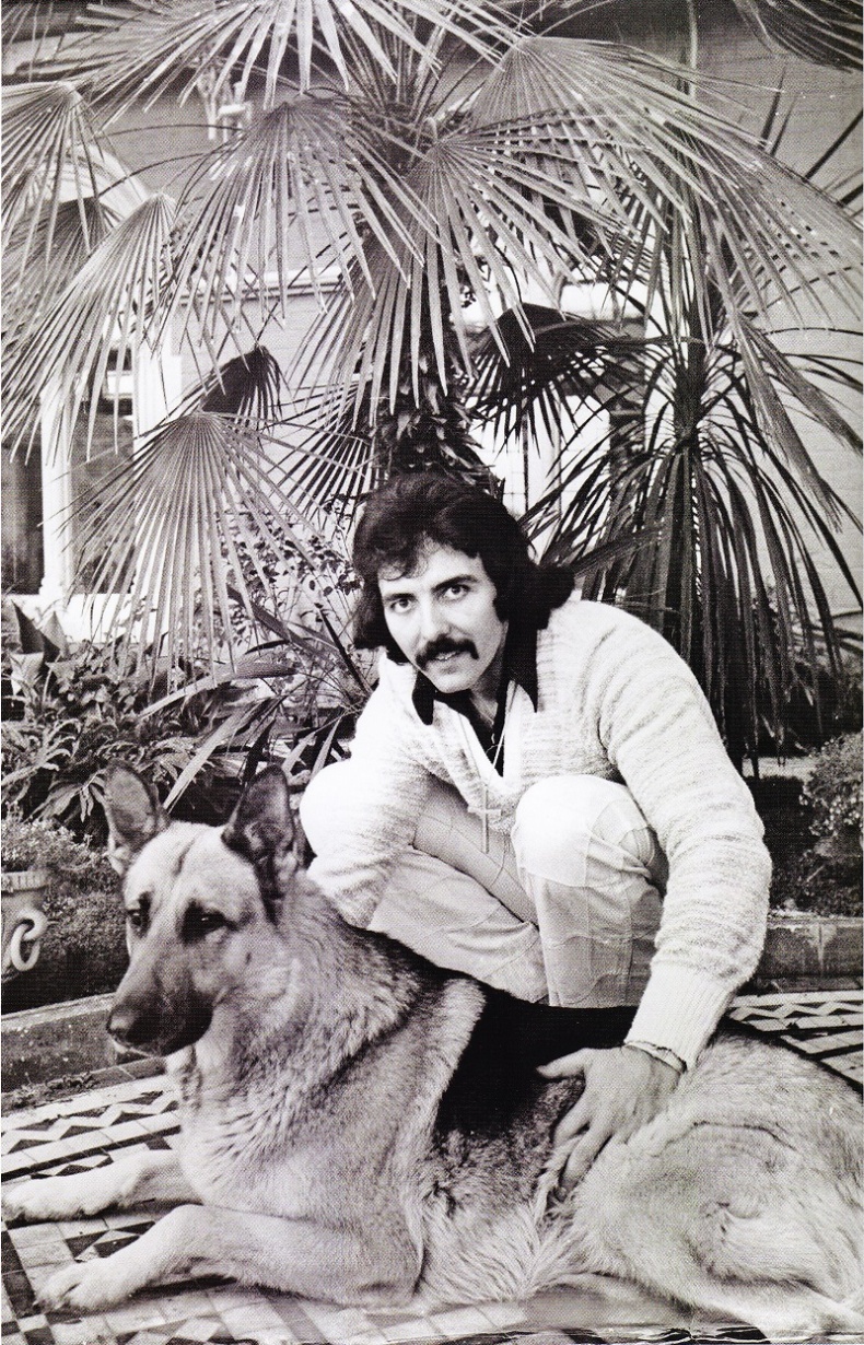 Иллюстрация к книге — Железный человек - Моё путешествие сквозь Рай и Ад вместе с Блэк Саббат [_31823_original.jpg]