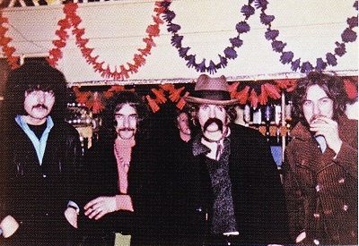 Иллюстрация к книге — Железный человек - Моё путешествие сквозь Рай и Ад вместе с Блэк Саббат [_32557_original.jpg]