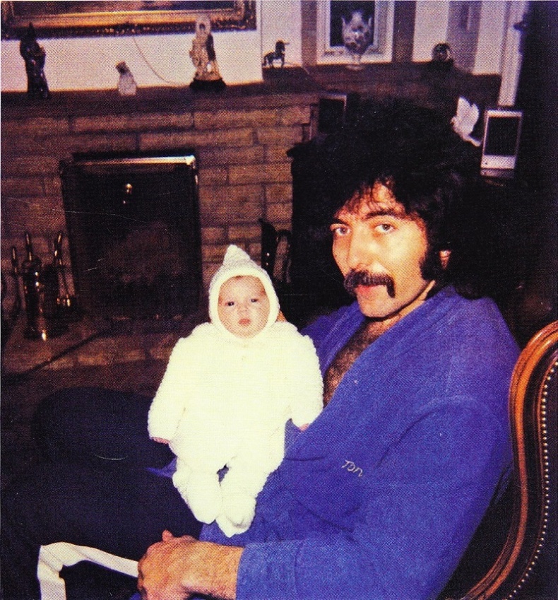 Иллюстрация к книге — Железный человек - Моё путешествие сквозь Рай и Ад вместе с Блэк Саббат [_33815_original.jpg]