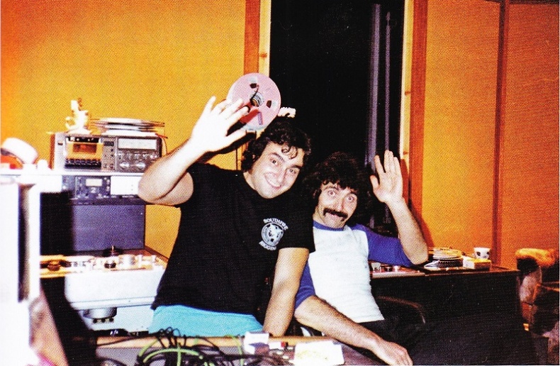 Иллюстрация к книге — Железный человек - Моё путешествие сквозь Рай и Ад вместе с Блэк Саббат [_35215_original.jpg]