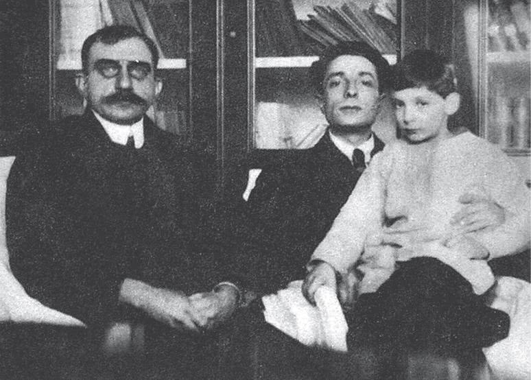 Иллюстрация к книге — Дом правительства. Сага о русской революции [i_074.jpg]