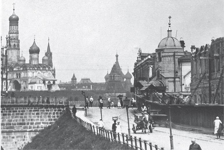 Иллюстрация к книге — Дом правительства. Сага о русской революции [i_096.jpg]