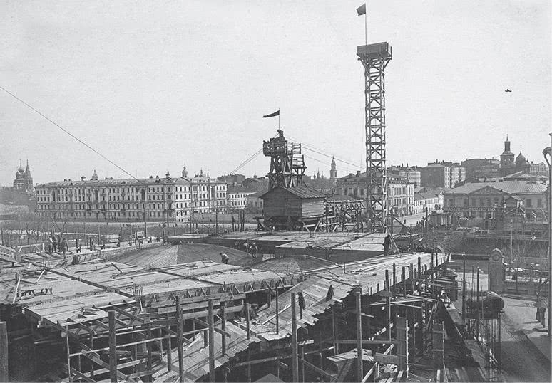 Иллюстрация к книге — Дом правительства. Сага о русской революции [i_099.jpg]