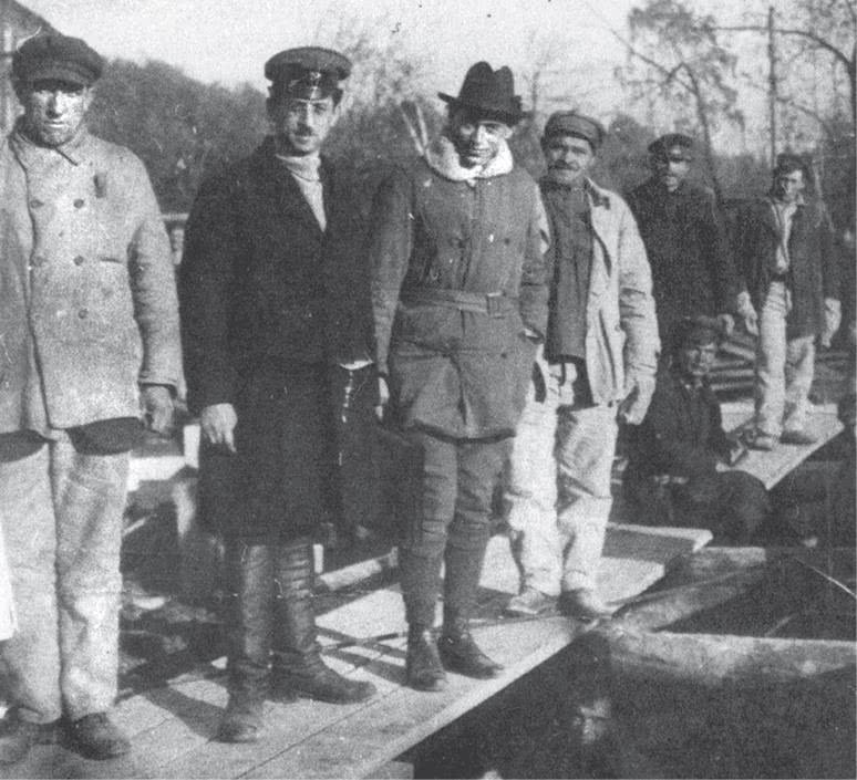 Иллюстрация к книге — Дом правительства. Сага о русской революции [i_103.jpg]