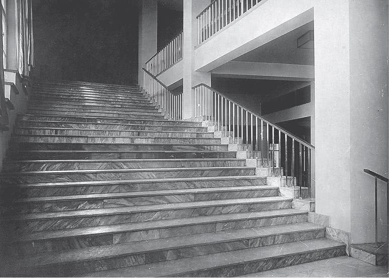 Иллюстрация к книге — Дом правительства. Сага о русской революции [i_121.jpg]