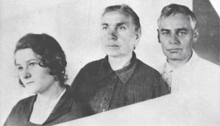 Иллюстрация к книге — Дом правительства. Сага о русской революции [i_159.jpg]